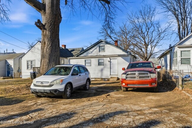 Building Photo - 924 Burton Ave