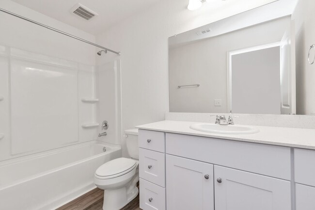 Building Photo - 7810 Hightree Dr