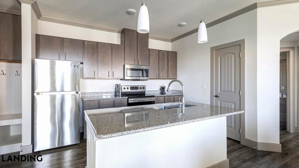 Building Photo - 12500 Shadowglen Trce