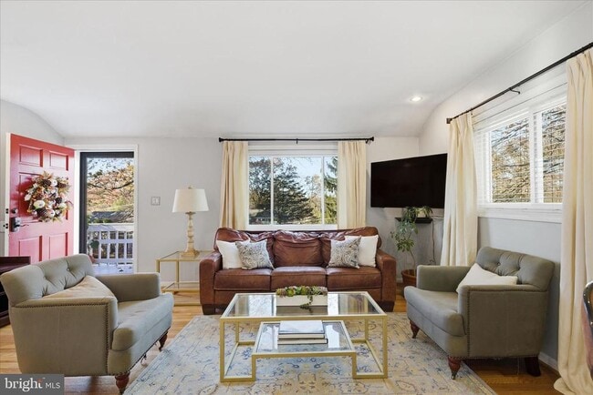 Building Photo - 7203 Arthur Dr