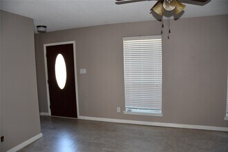 Building Photo - 2316 Shadowdale Dr