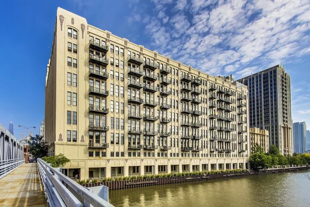 Building Photo - 758 N Larrabee St