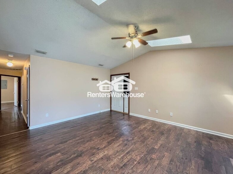 Building Photo - 521 Brisa Dr
