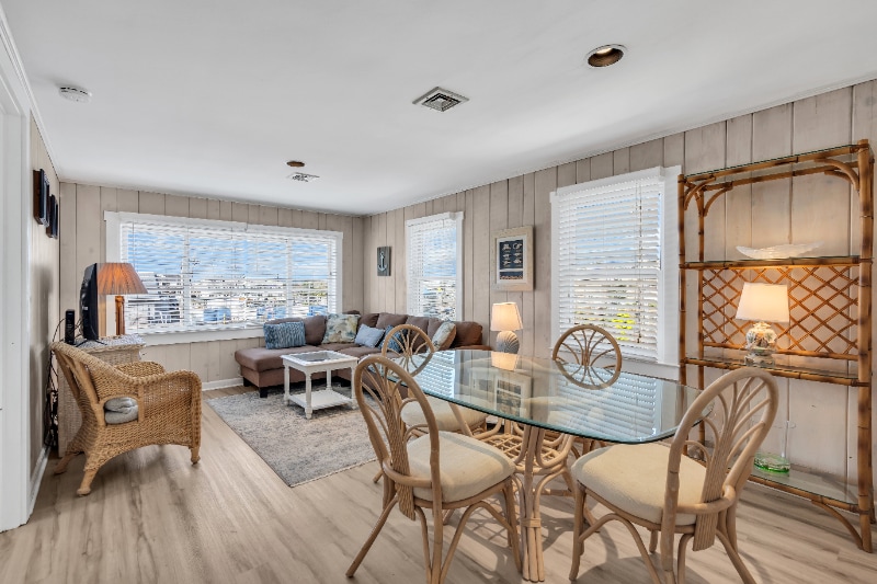 Building Photo - 108 Ocean Ave