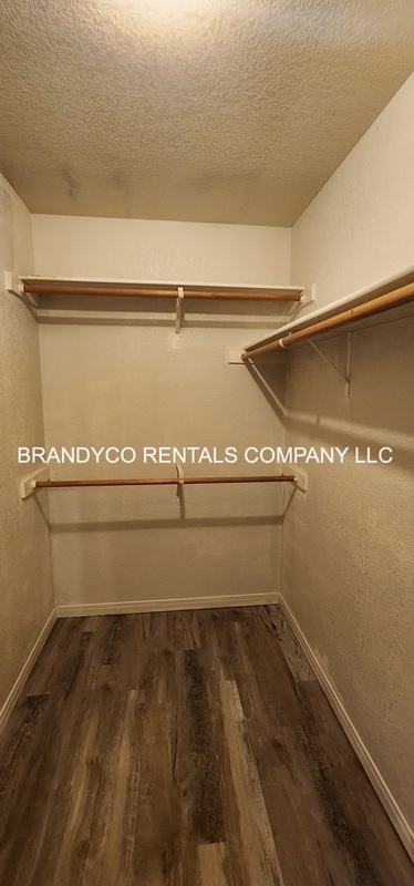 Building Photo - 5124 Daybreak Dr