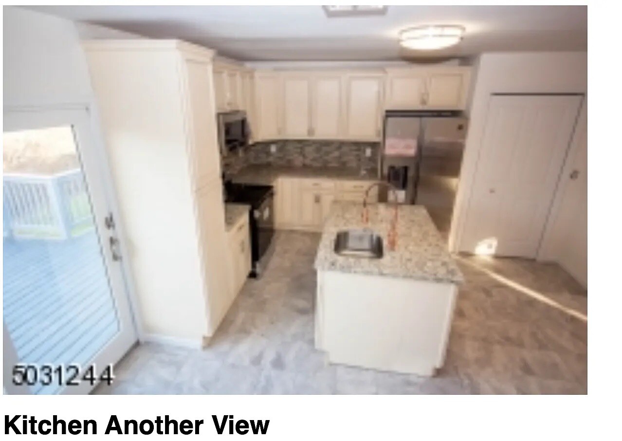 Building Photo - 7 Berry Rd