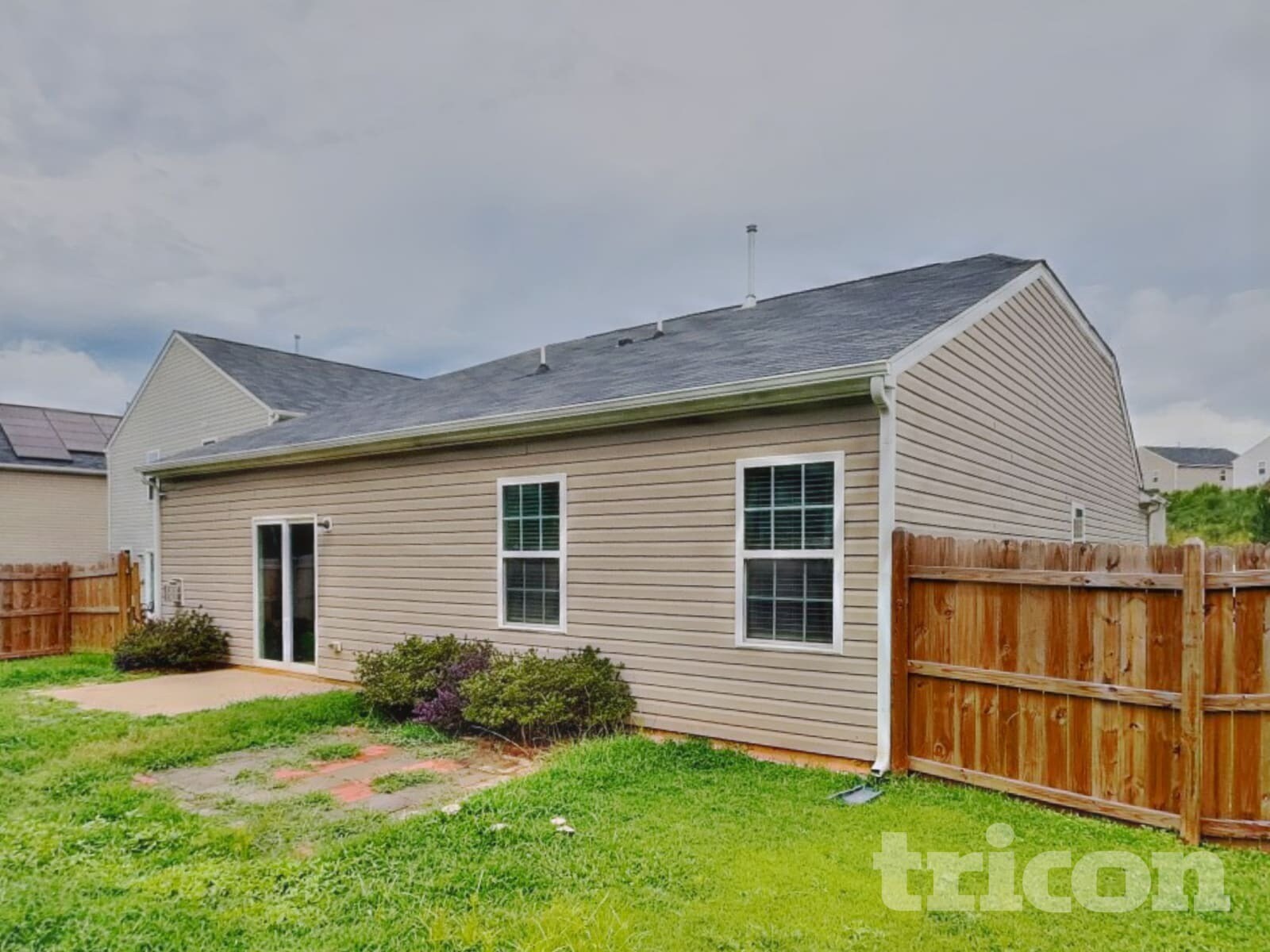 Building Photo - 1250 Aurora Glen Dr