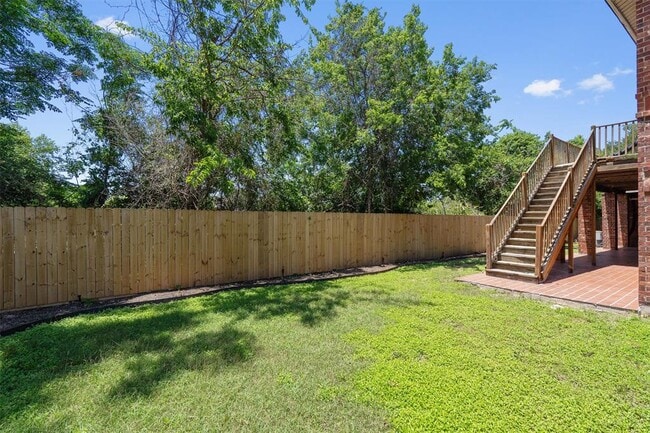 Building Photo - 201 Covala Dr