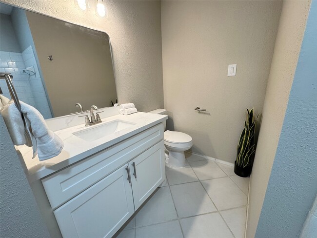 Building Photo - 4702 Hickorygate Dr