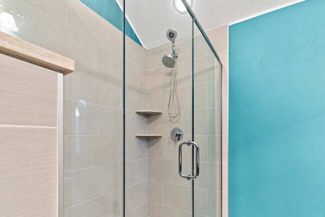 Building Photo - 2422 Cedar Crest Dr