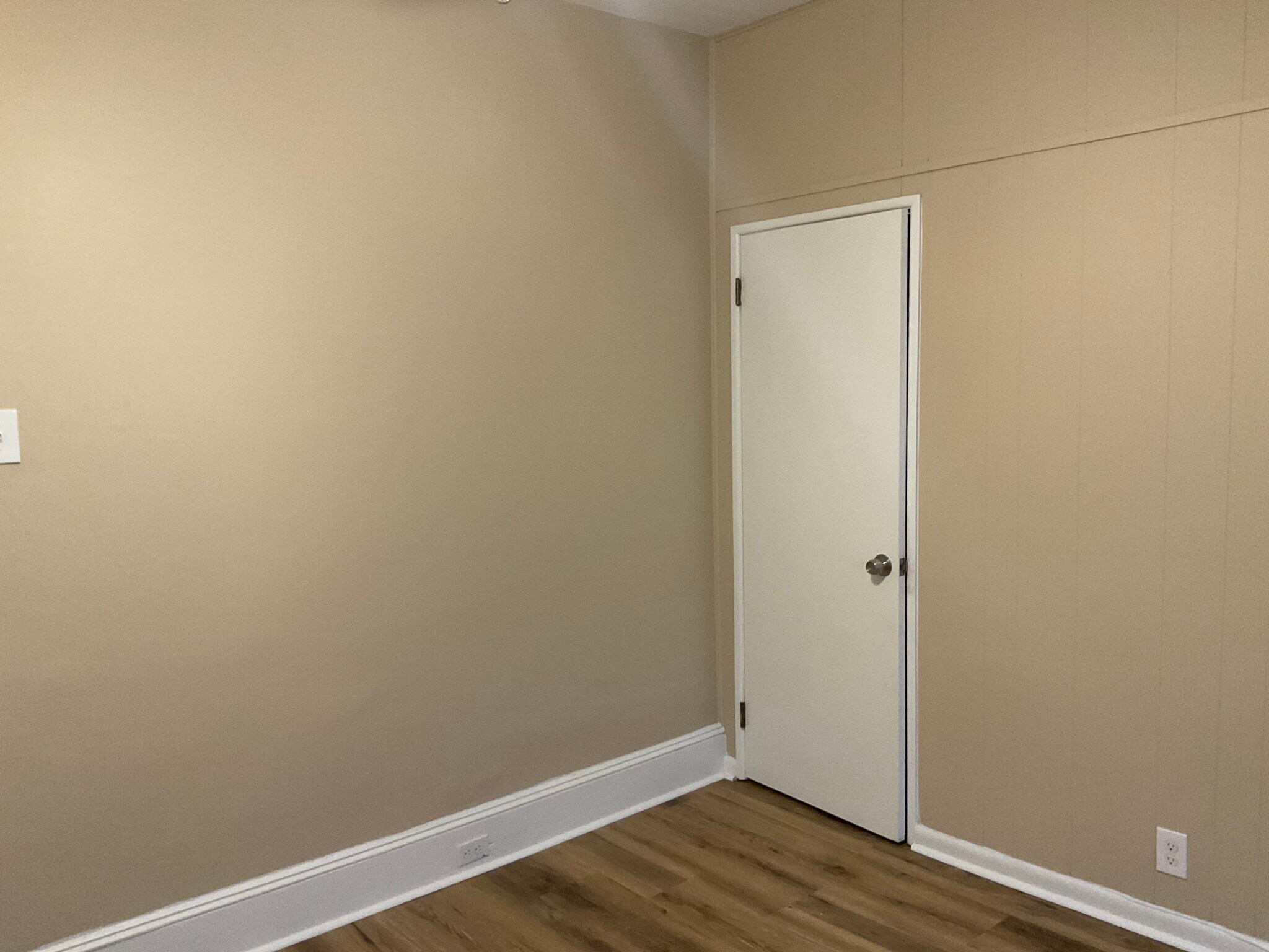 Building Photo - 348 N Simpson St