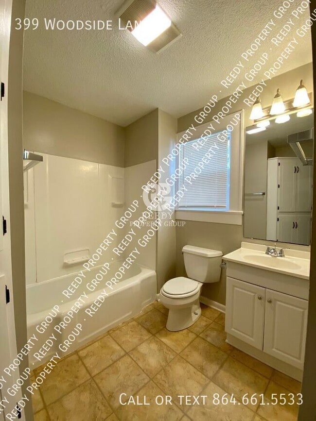 Building Photo - 399 Woodside Ln