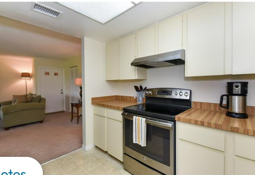 Building Photo - 2495 Twin Dr