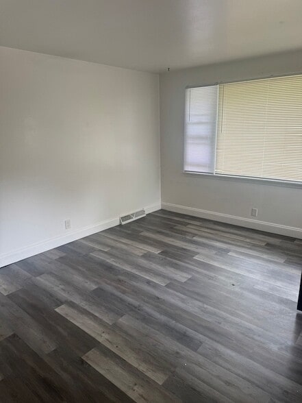 Building Photo - 208 Blackstone St