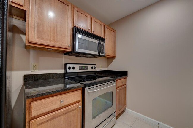 Building Photo - 3040 Peachtree Rd