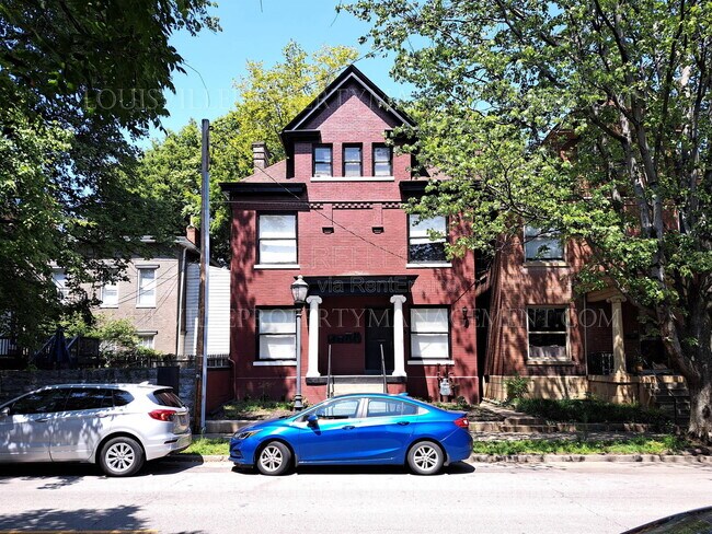 Building Photo - 319 W Lee St