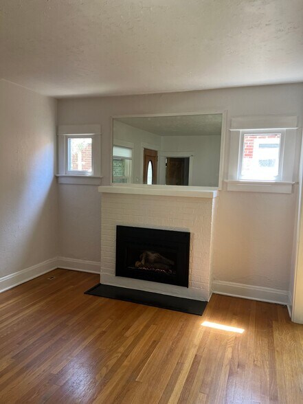 Building Photo - 821 Harrison St