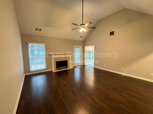 Building Photo - 3250 Hopewell Chase Dr
