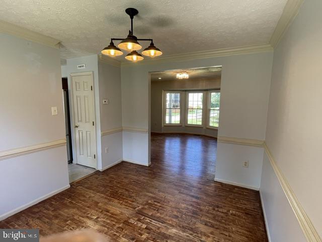 Building Photo - 8583 Wheatfield Way