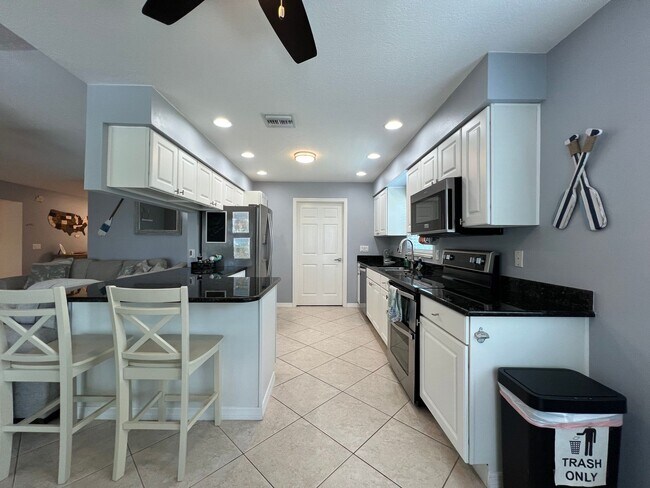 Building Photo - 129 Barre Dr NW