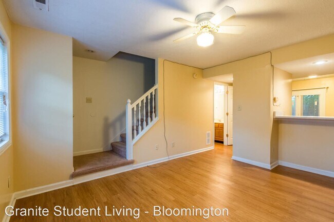 Building Photo - 2 br, 1.5 bath House - 702 Sherwood Hills Dr