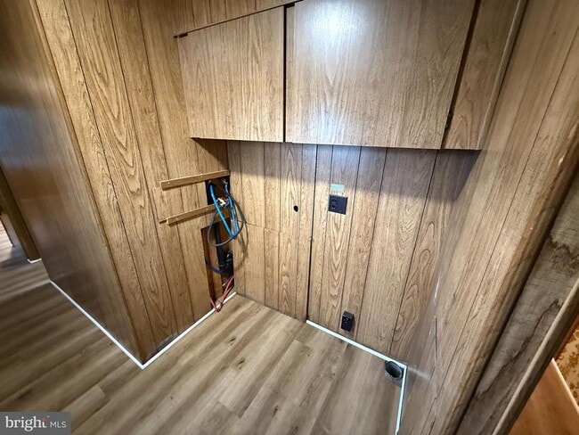 Building Photo - 56 Club Dr