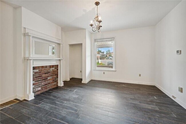 Building Photo - *Newly Renovated 1-Bedroom *Open Concept Living in this Canonsburg Apartment