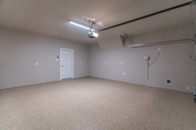 Building Photo - 10569 Preserve Wy
