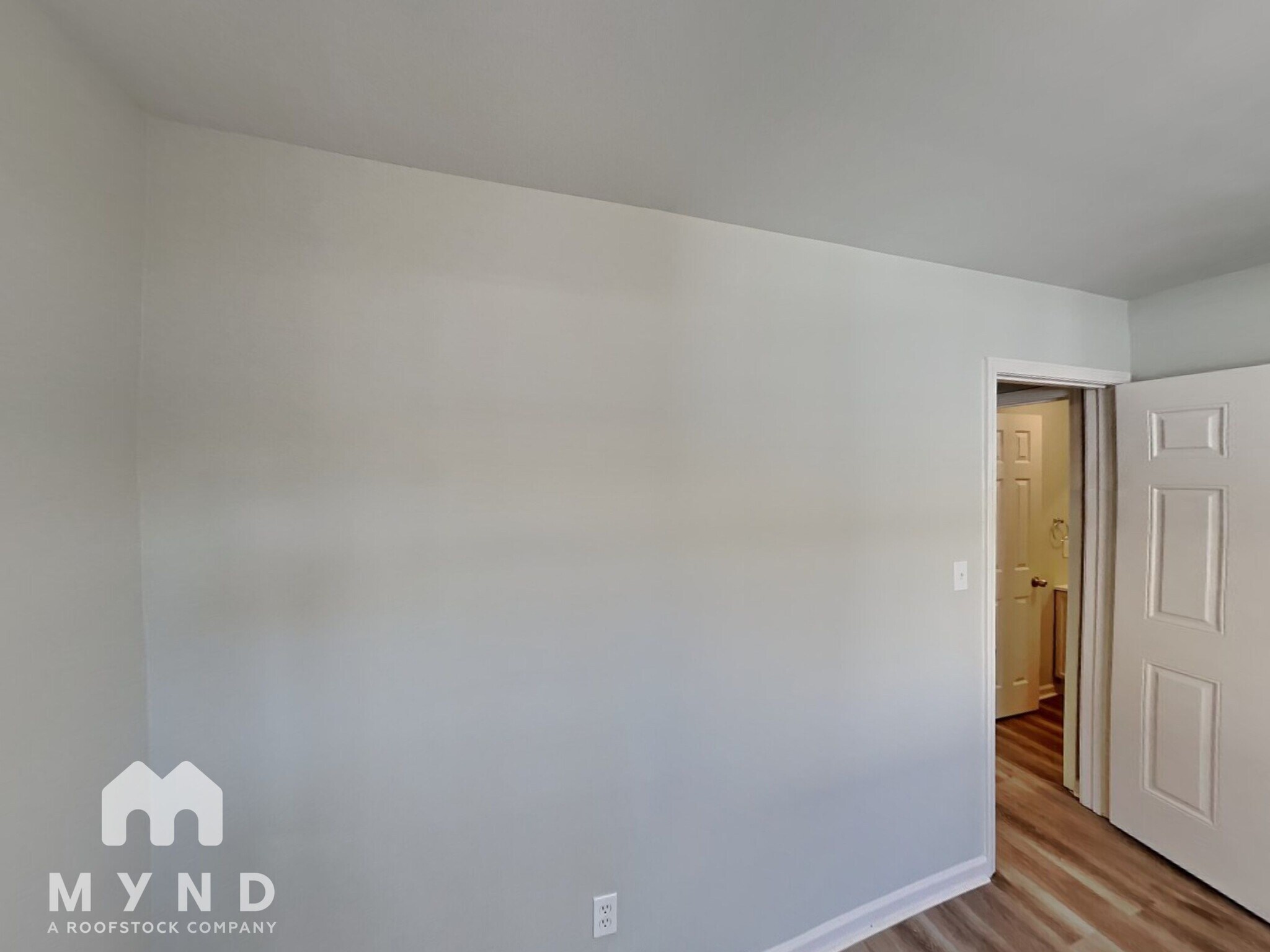 Building Photo - 829 Woodland Ln