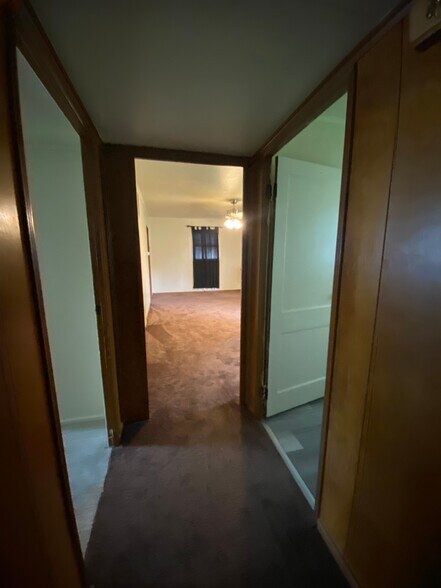 Building Photo - 3144 Astor Ave