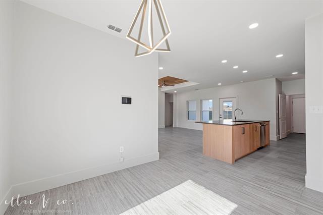 Building Photo - 1510 Old Settlers Way