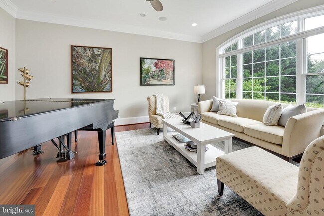Building Photo - 2233 Van Buren Ct
