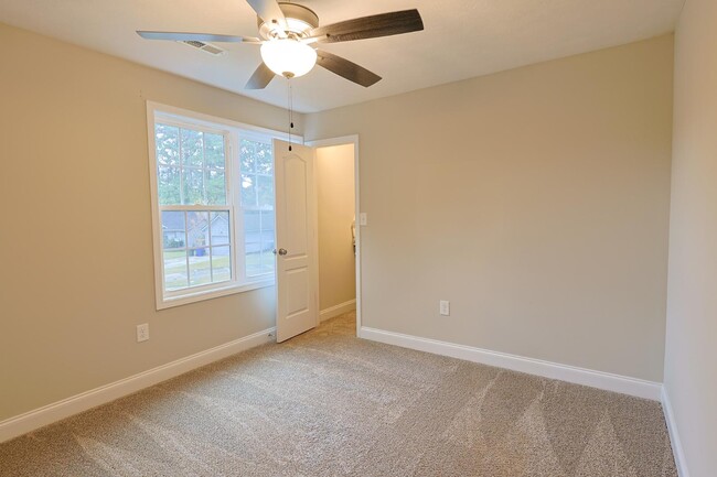 Building Photo - 6909 Candlewood Dr