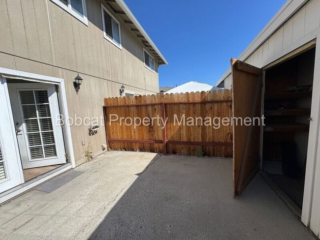 Building Photo - 1330 Ashby Ct
