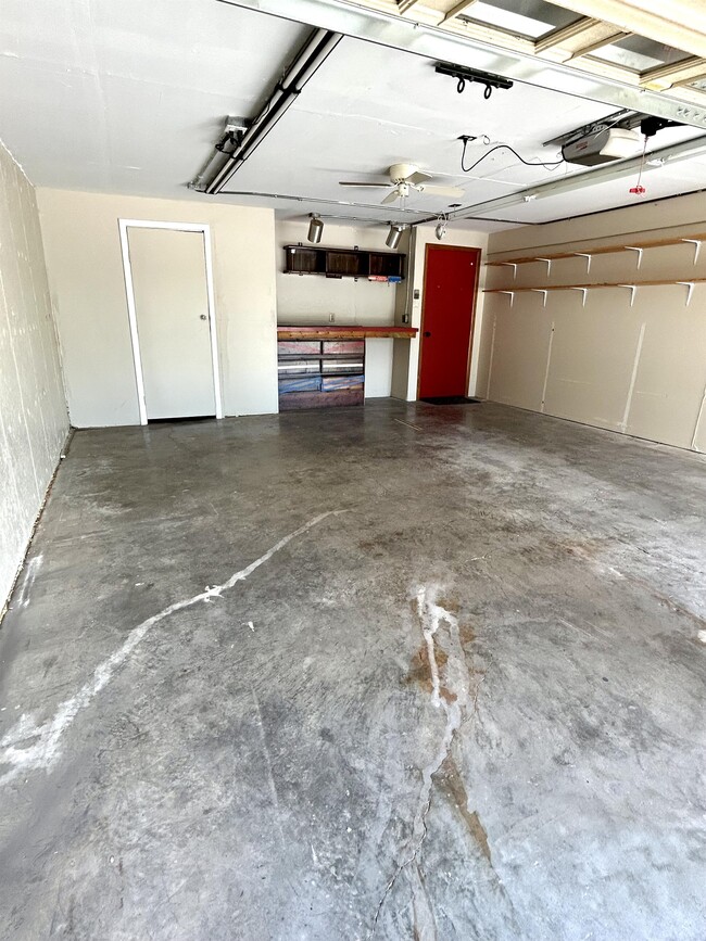 Building Photo - 2510 Plumtree Grove