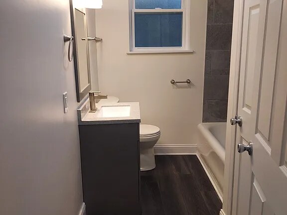 Building Photo - 2065 Beechmont Ave