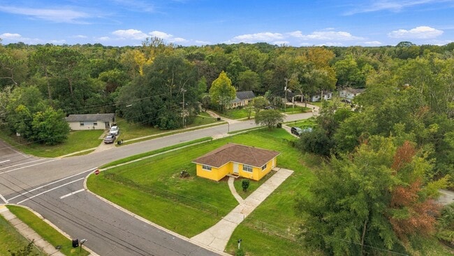 Building Photo - 9504 Waynesboro Ave