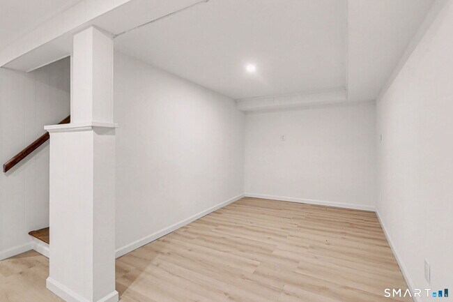 Building Photo - 73 Ceil Rd