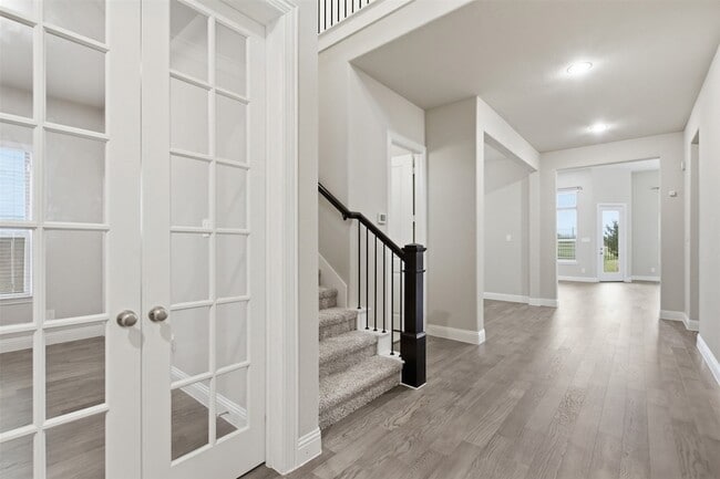 Building Photo - 3537 Ridgecross Dr