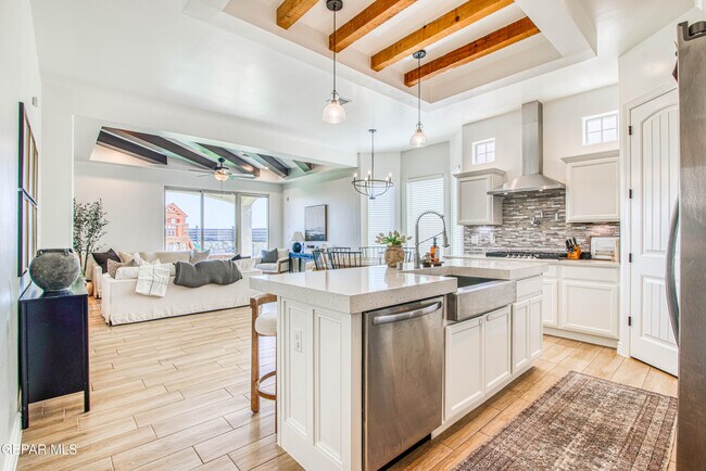 Building Photo - 13409 Carterton Ave