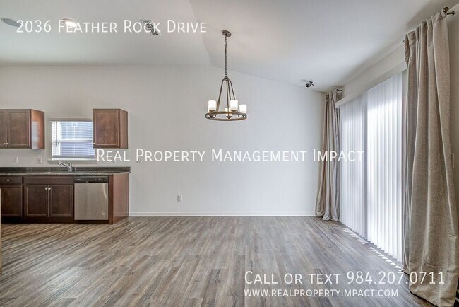 Building Photo - 2036 Feather Rock Dr