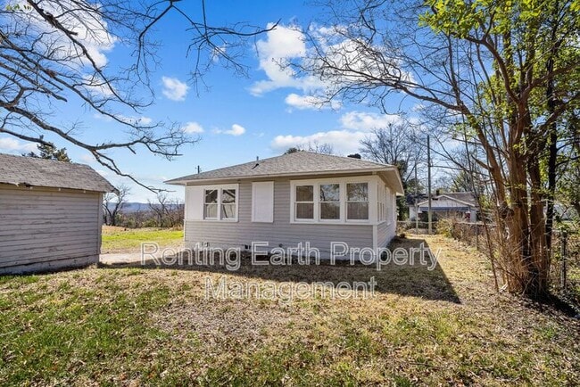 Building Photo - 3009 Prince Ave