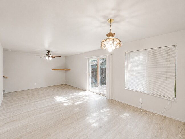 Building Photo - 2950 NE Nikki Ct