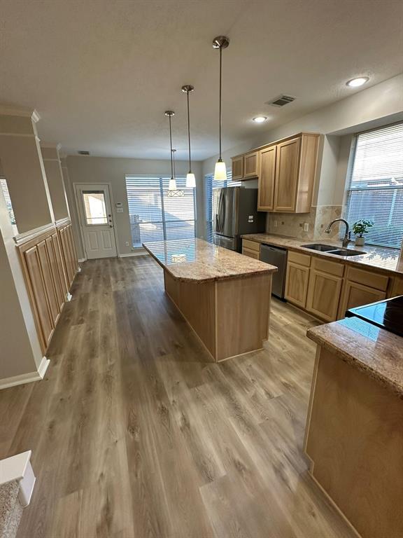 Building Photo - 5723 Dove Ridge Ln