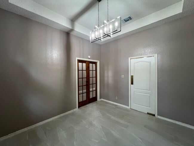 Building Photo - Winfield Subdivision