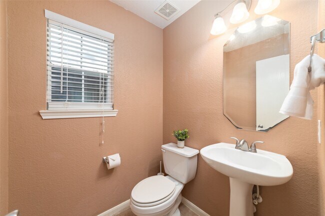 Building Photo - 21311 Shadow River Ln