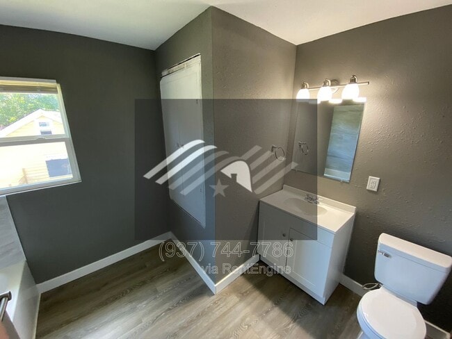 Building Photo - 425 Brooklyn Ave