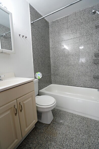 Building Photo - 89 Sheridan St