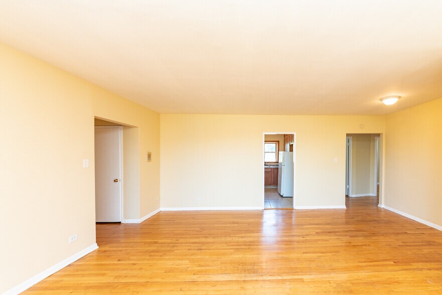 Building Photo - 2625 W Fitch Ave