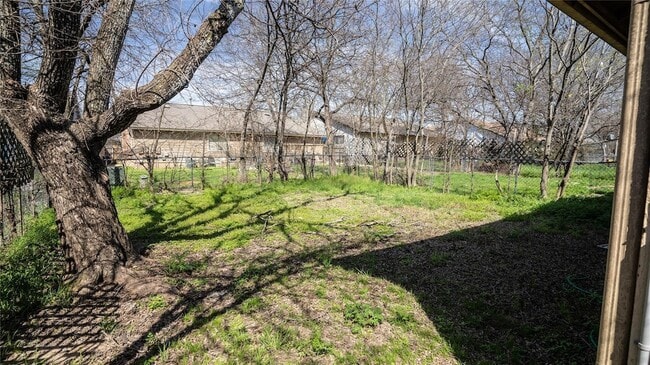 Building Photo - 10606 Topperwein Dr